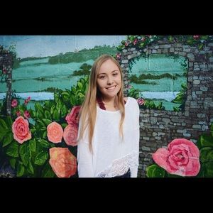 Meet your Posher, Elizabeth